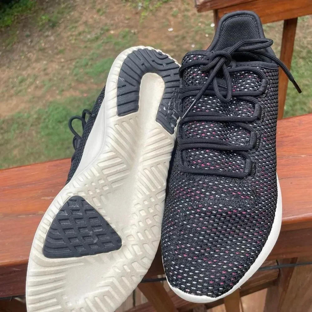 Womens 10 Adidas Black knit running Sneakers